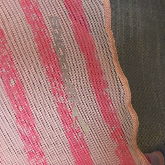 Brooks Hot Pink Stripe Mesh Running Tank Top - Picture 4 of 7